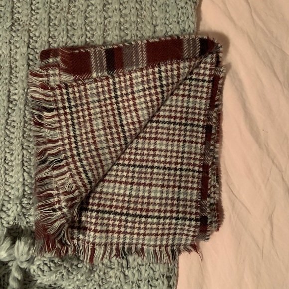 double sided scarf - Picture 2 of 4